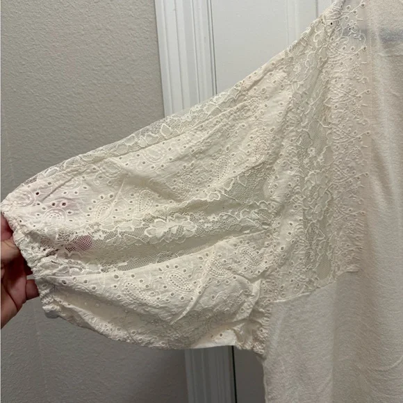 Torrid Cream Lace Detail Sweatshirt - Picture 3 of 5